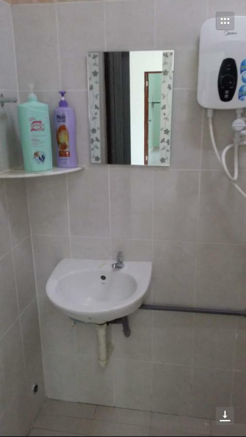 Coral Homestay Pekan Pangkor ภายนอก รูปภาพ